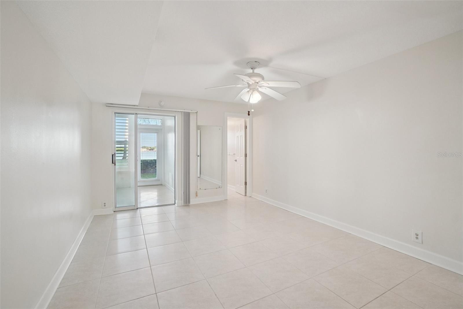Image 16 of 37 For 1847 Shore Drive S 117