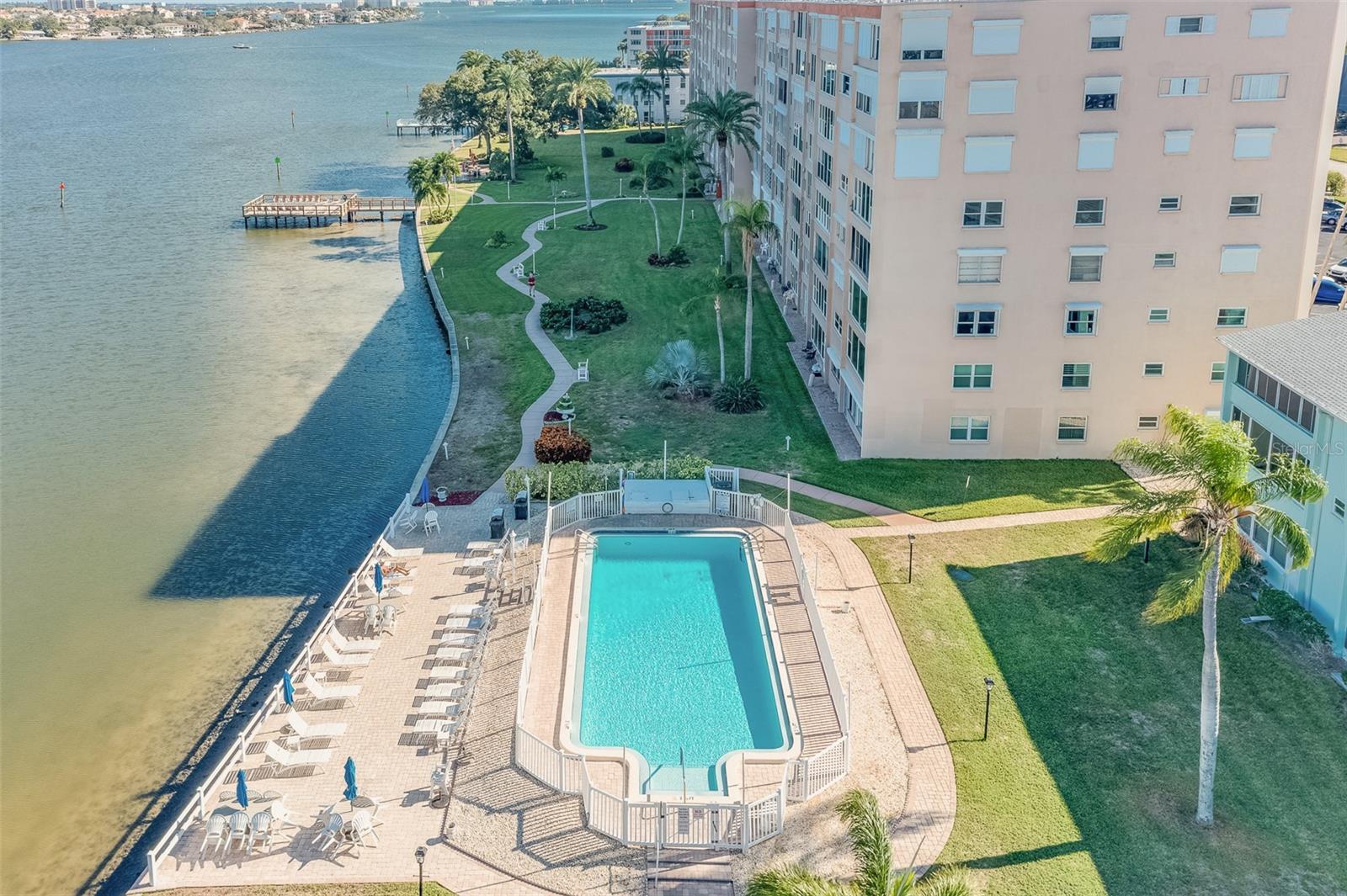 Image 33 of 37 For 1847 Shore Drive S 117