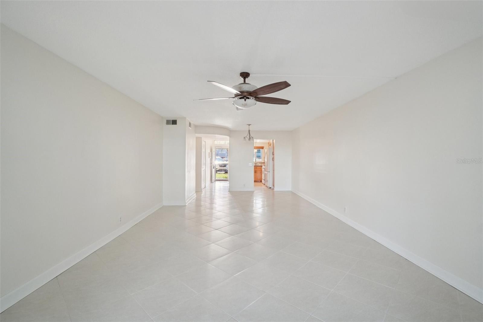 Image 8 of 37 For 1847 Shore Drive S 117