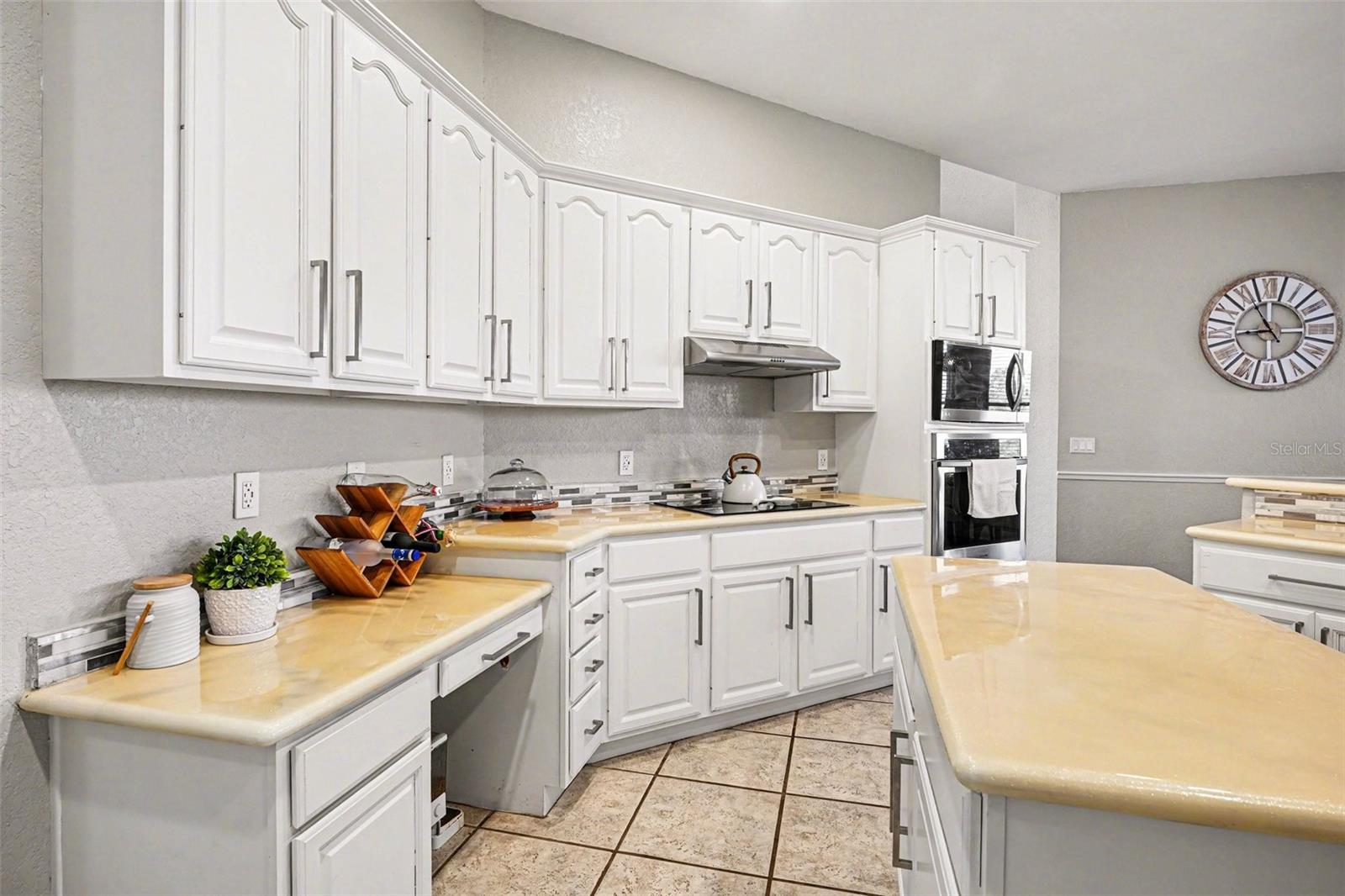 Image 13 of 43 For 3085 Landings Court