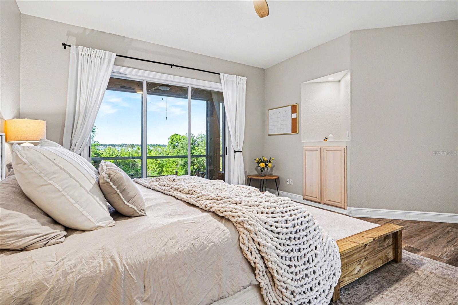 Image 18 of 43 For 3085 Landings Court