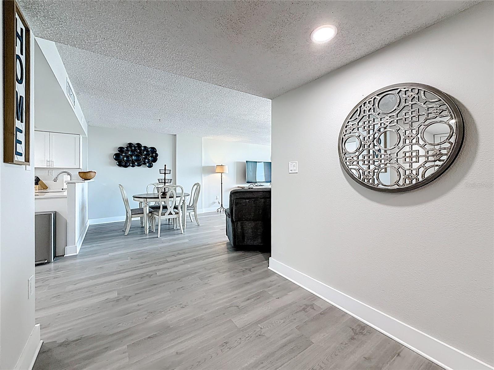 Image 13 of 79 For 400 Island Way 1411