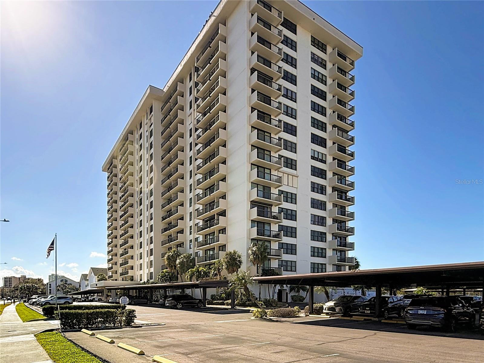 Image 4 of 79 For 400 Island Way 1411