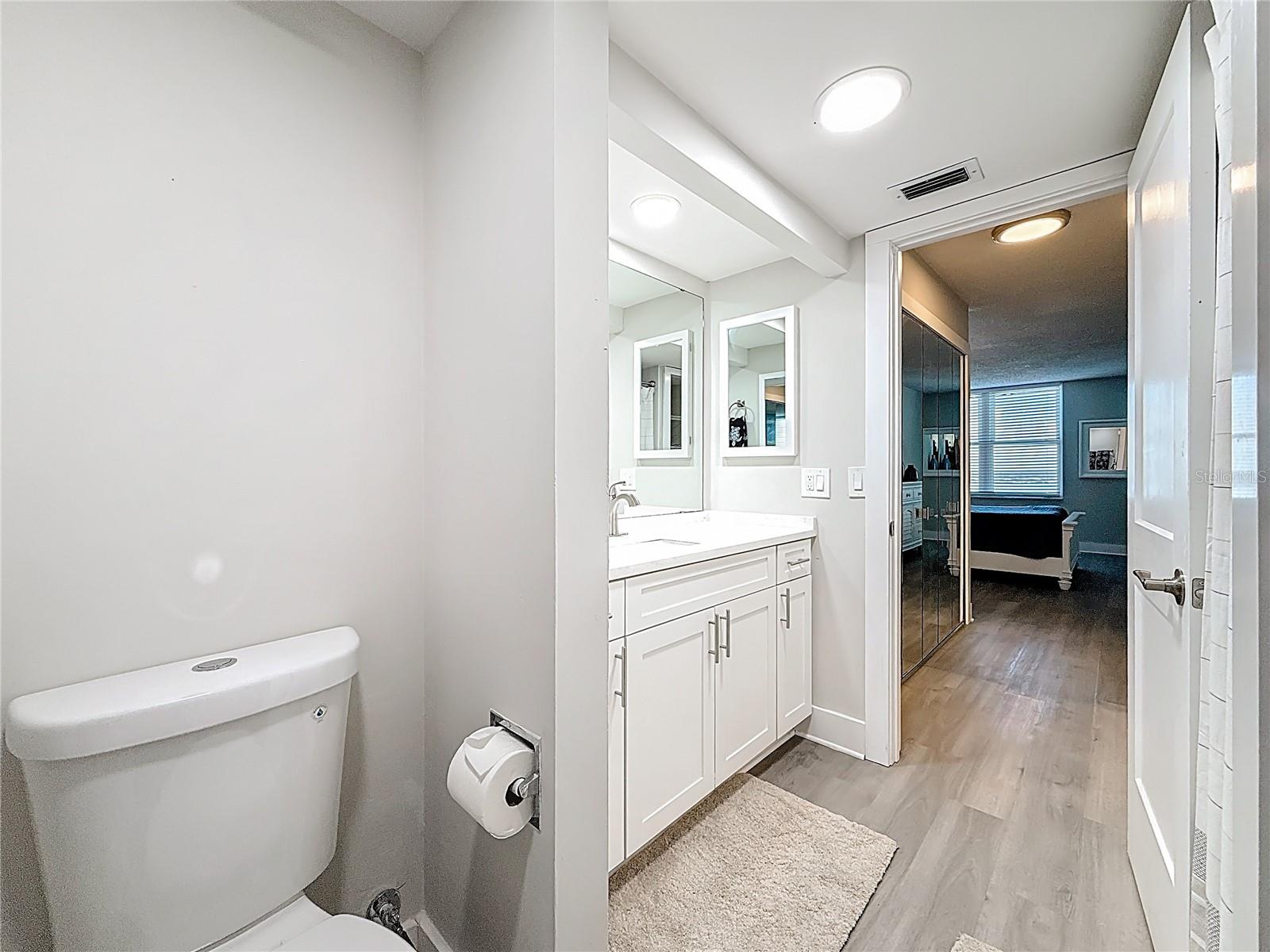 Image 40 of 79 For 400 Island Way 1411