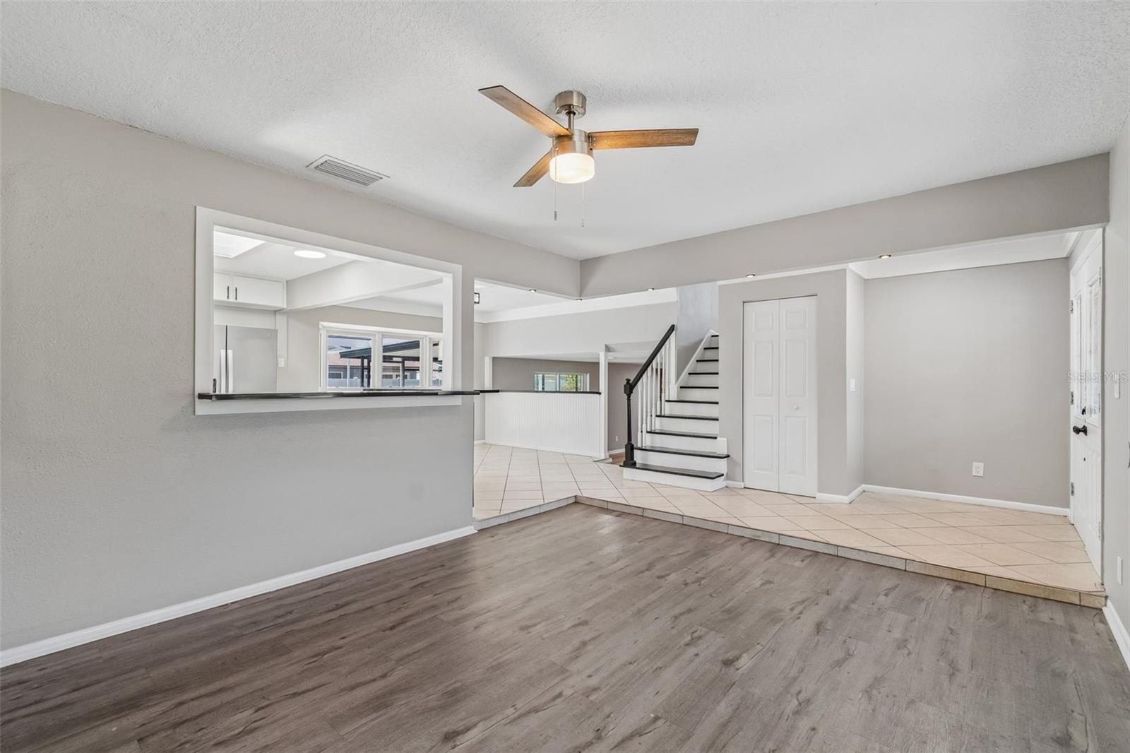 Image 11 of 69 For 7111 Gateway Court