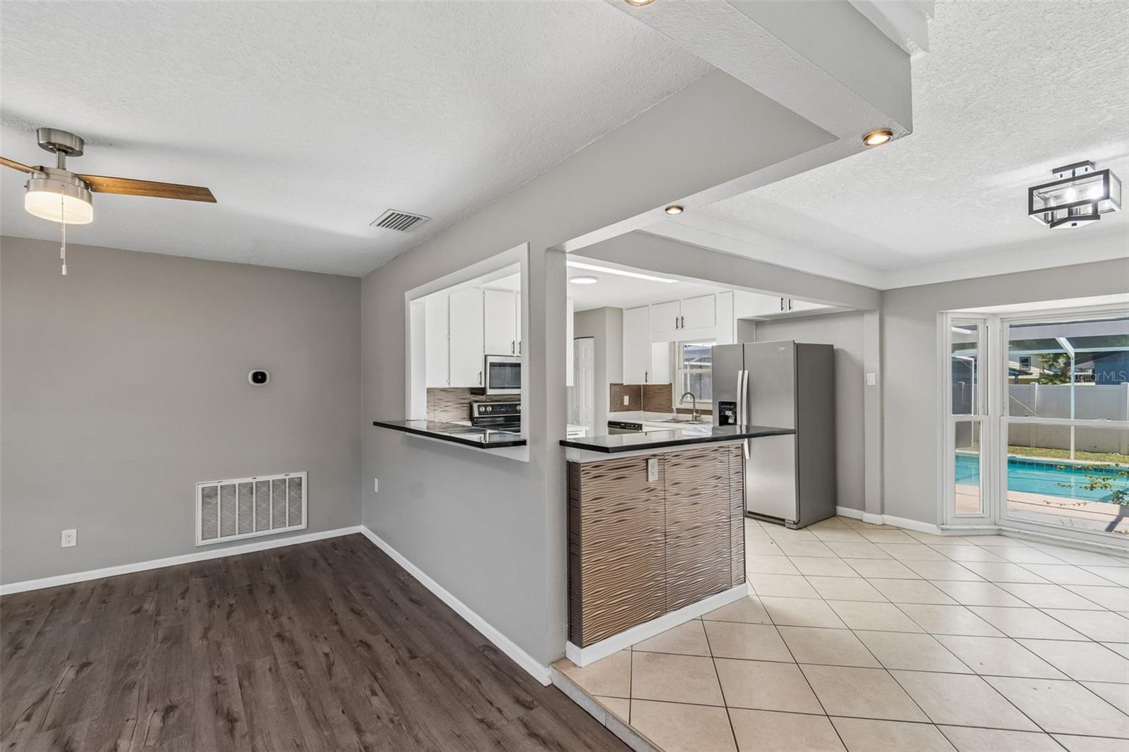 Image 15 of 69 For 7111 Gateway Court