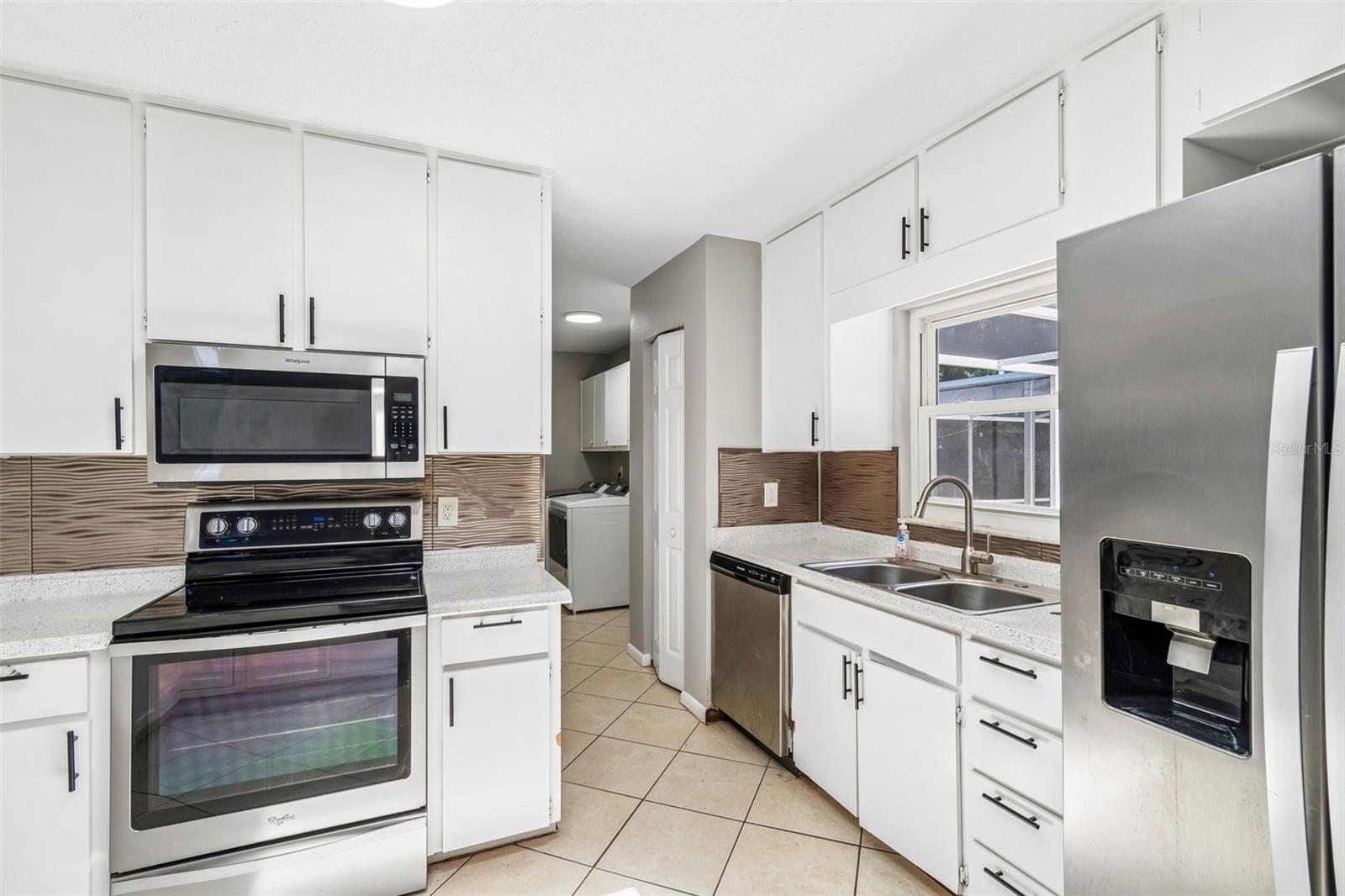 Image 21 of 69 For 7111 Gateway Court