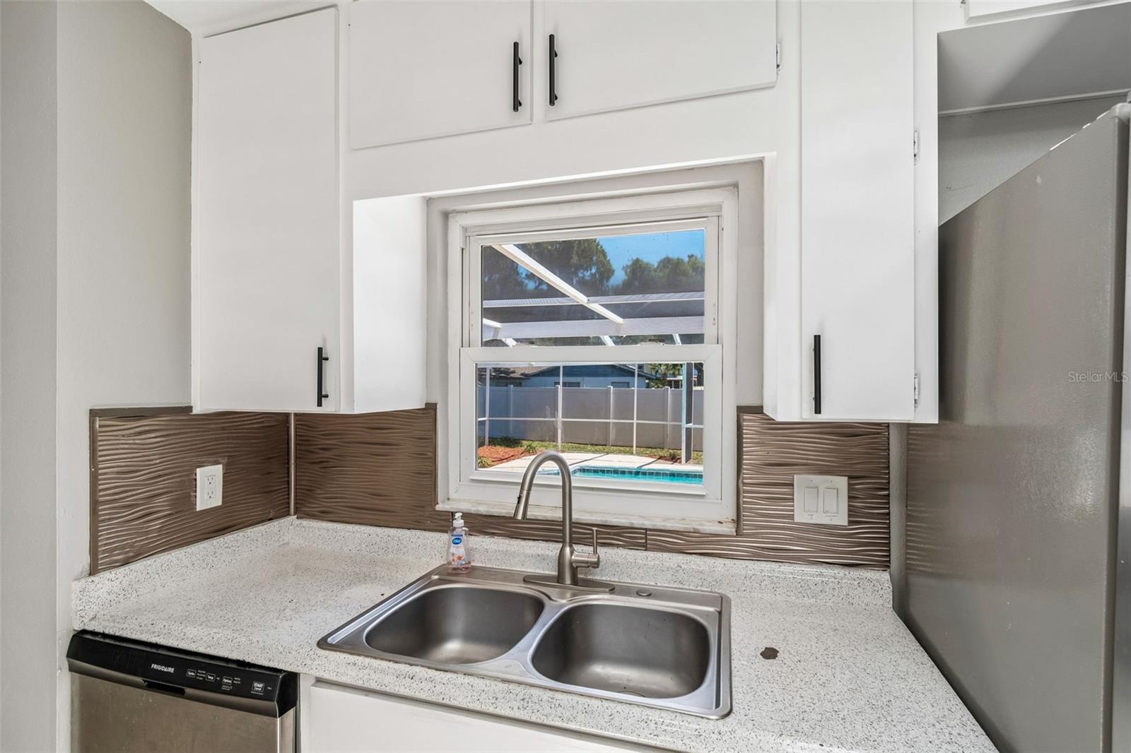 Image 23 of 69 For 7111 Gateway Court