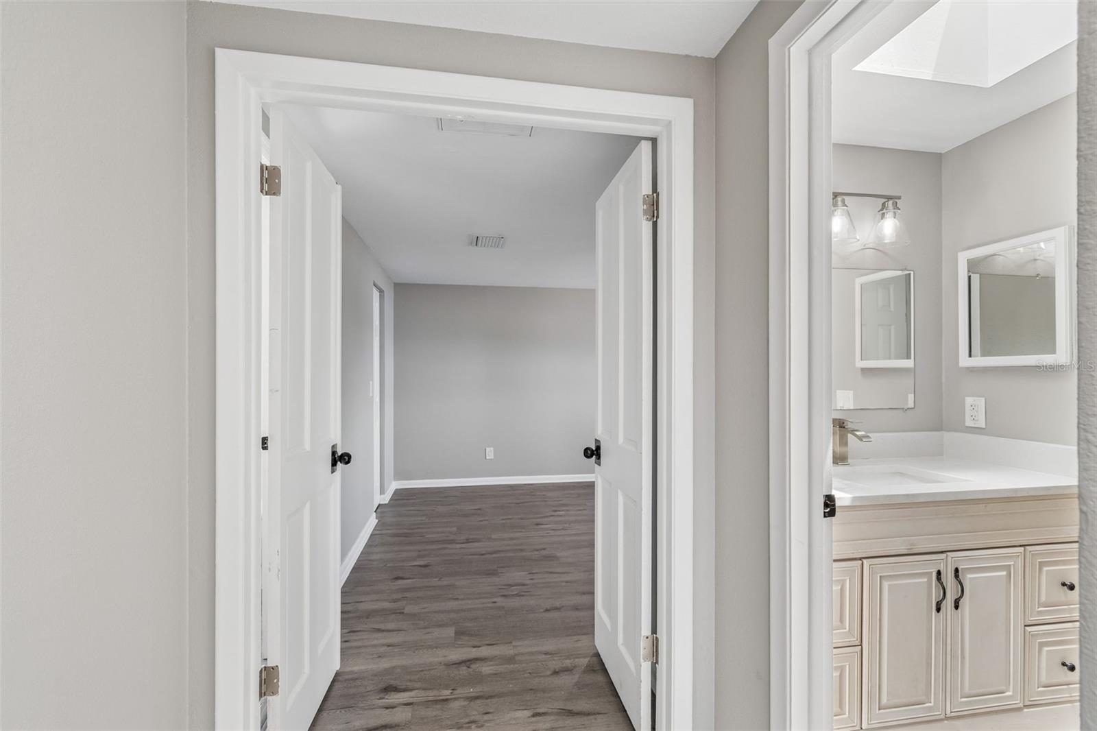 Image 38 of 69 For 7111 Gateway Court