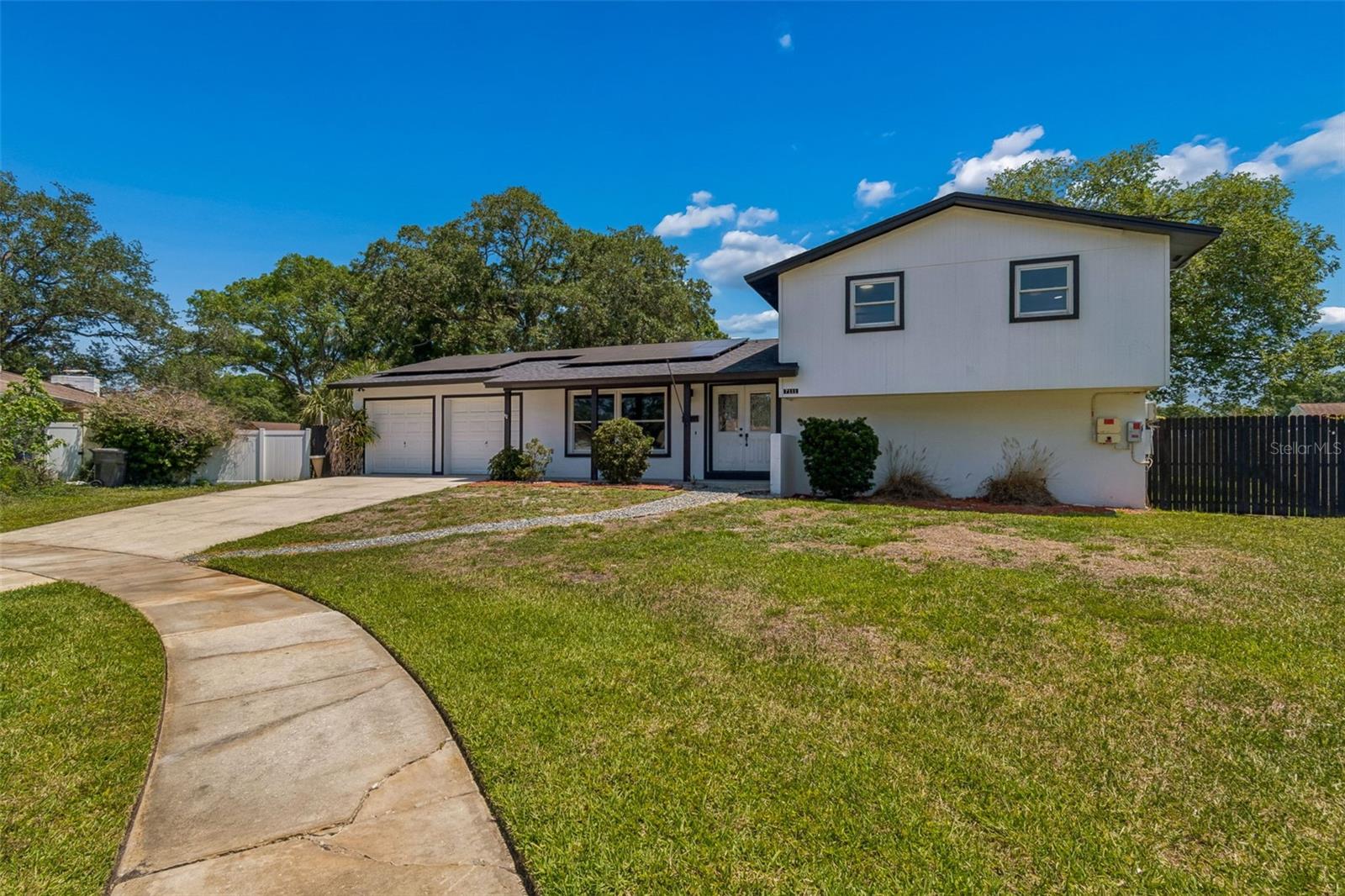 Image 4 of 69 For 7111 Gateway Court