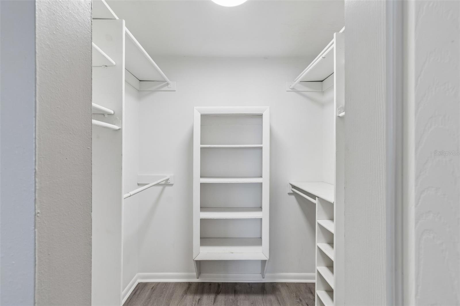 Image 40 of 69 For 7111 Gateway Court