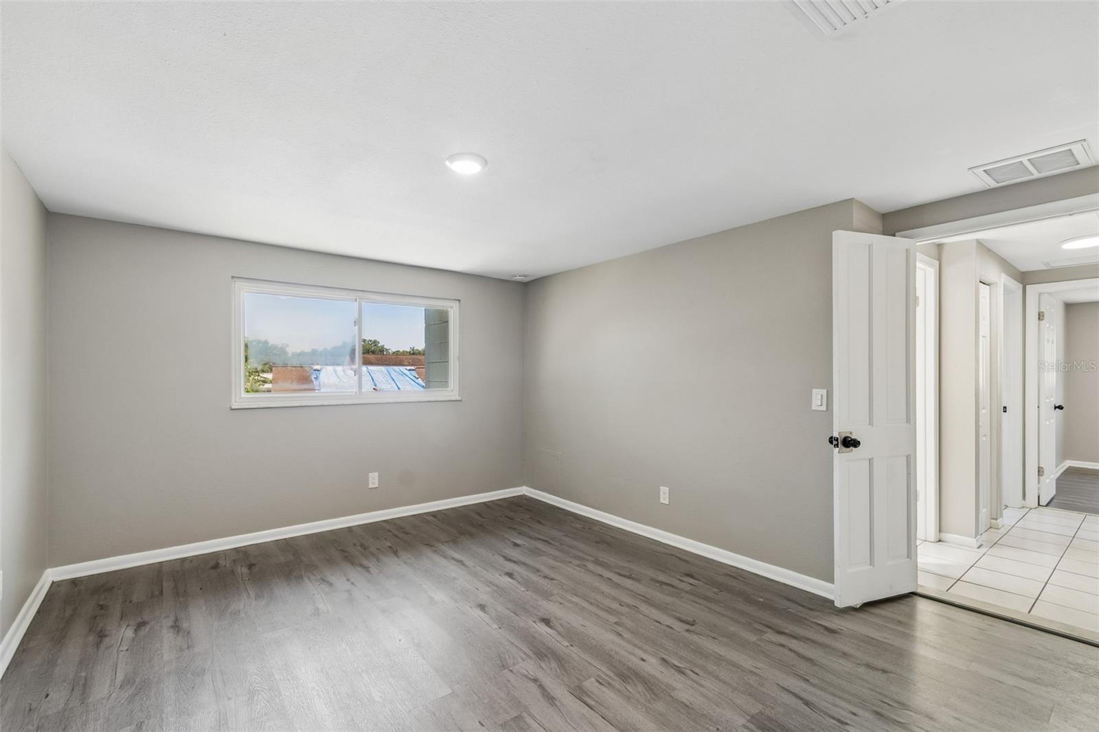 Image 41 of 69 For 7111 Gateway Court