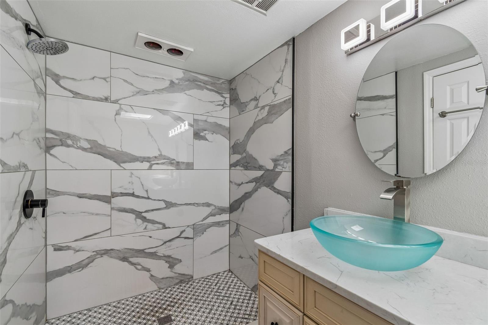 Image 44 of 69 For 7111 Gateway Court