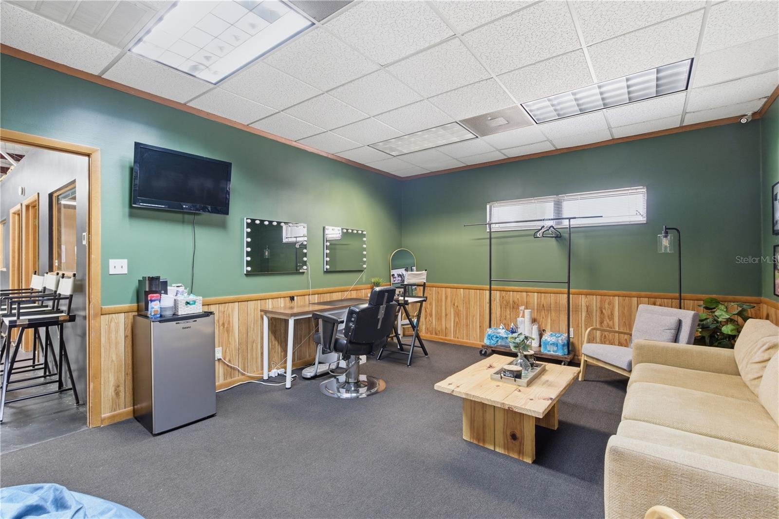 Image 29 of 46 For 1170 Gould Street