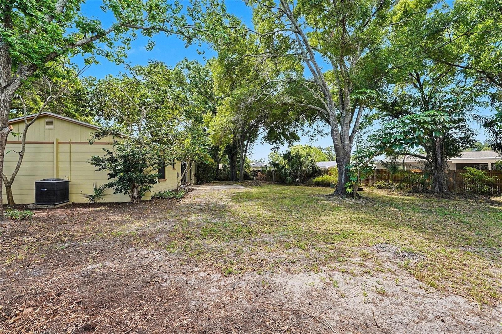 Image 31 of 33 For 6481 Elmhurst Court