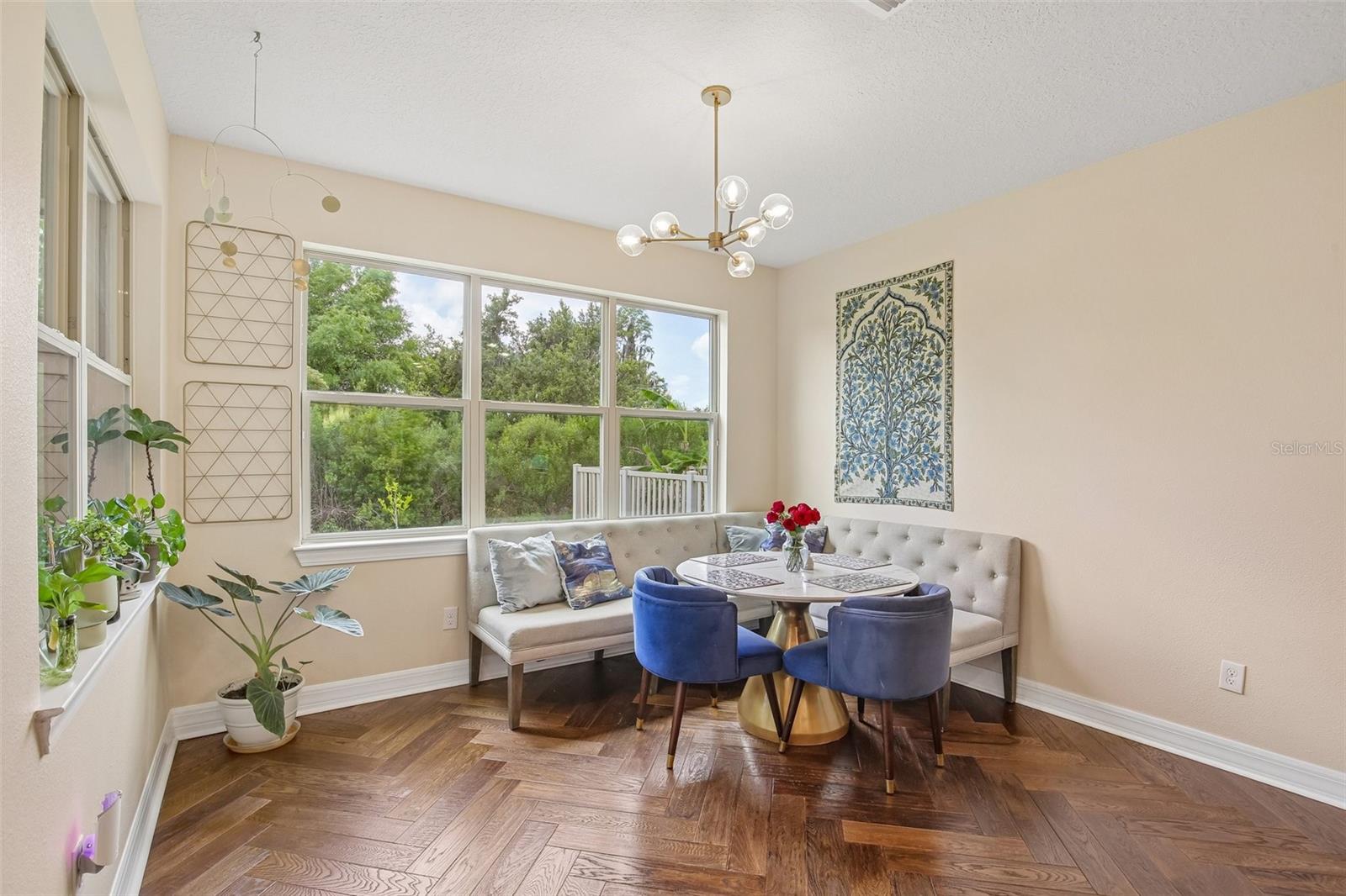 Image 15 of 71 For 11054 Sundrift Drive