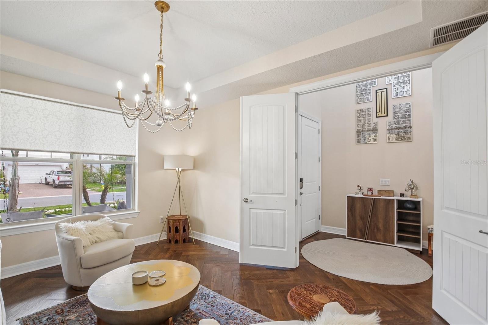 Image 19 of 71 For 11054 Sundrift Drive