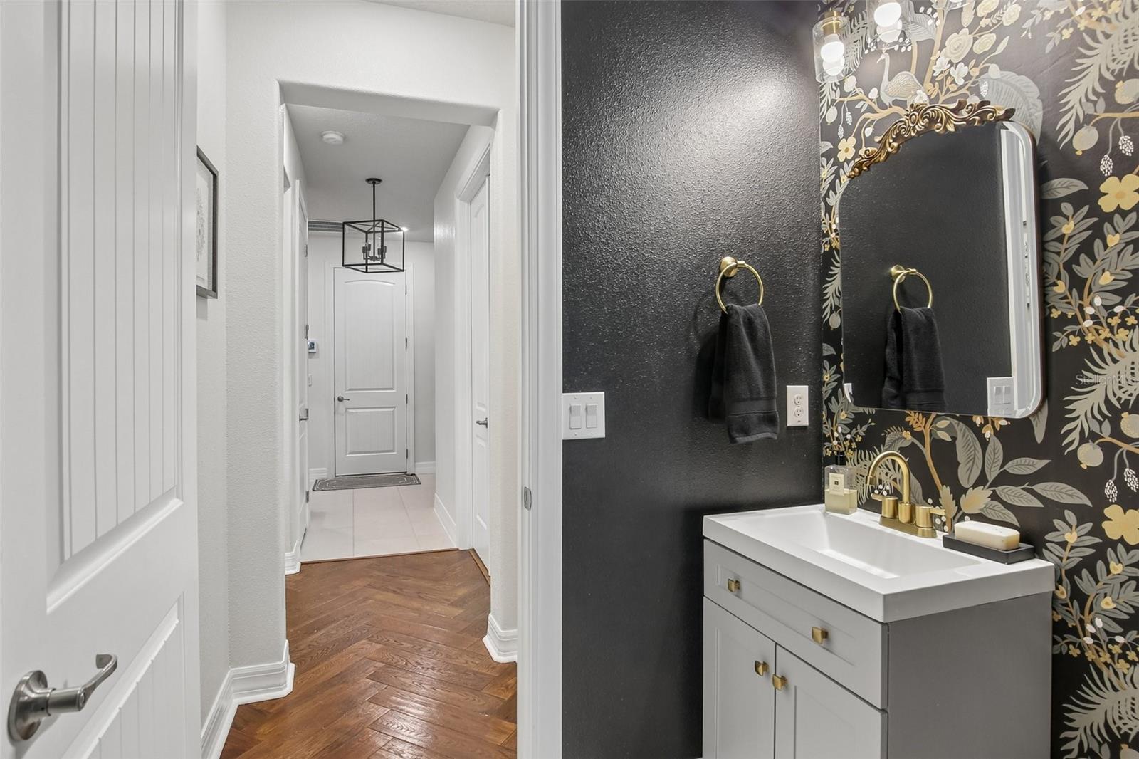 Image 21 of 71 For 11054 Sundrift Drive