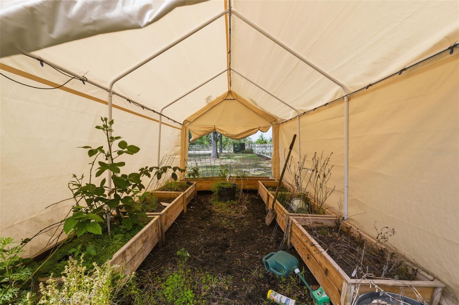 Image 38 of 65 For 16700 Auburndale Lane