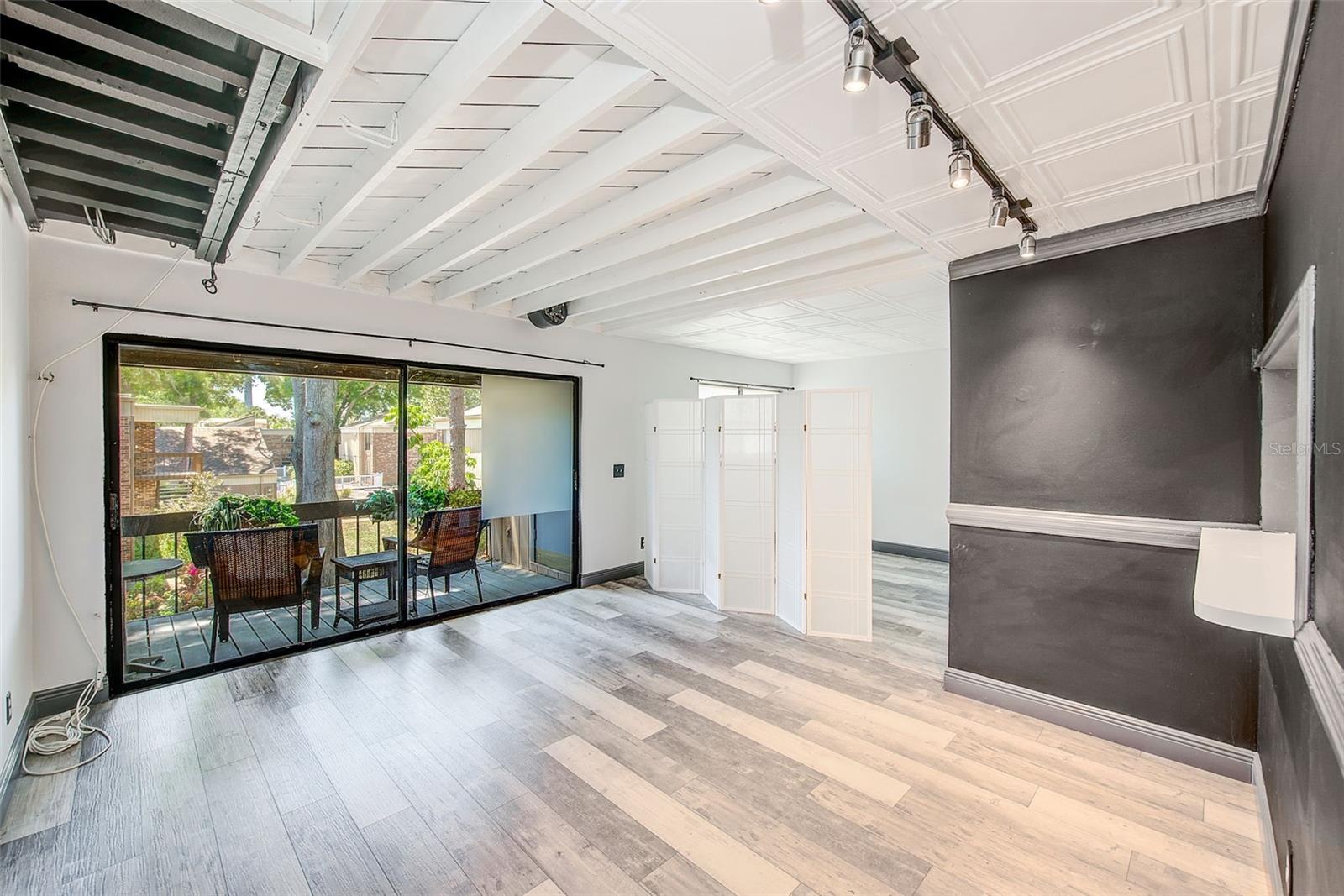 Image 5 of 39 For 10453 Carrollbrook Circle 222