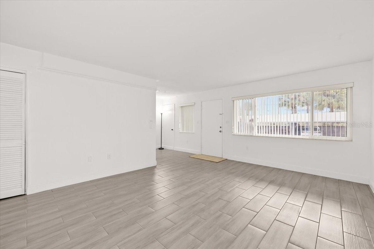 Image 5 of 38 For 1235 Highland Avenue 1-102