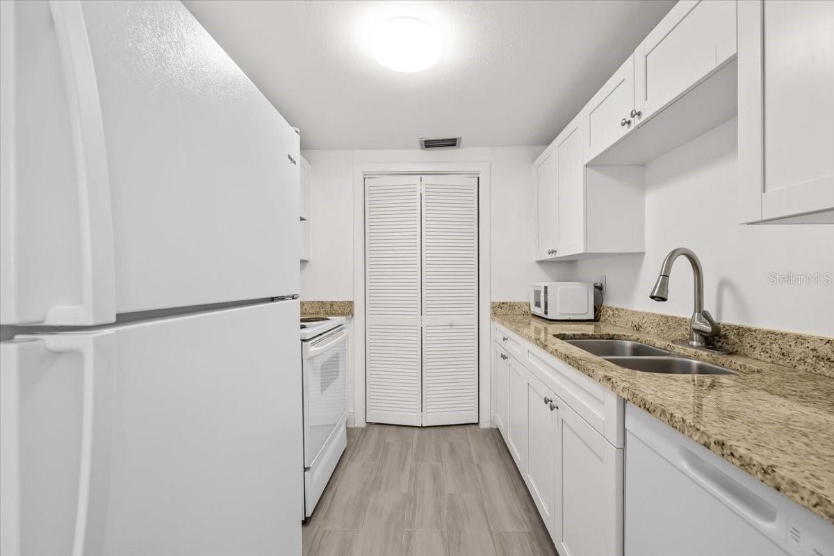 Image 7 of 38 For 1235 Highland Avenue 1-102