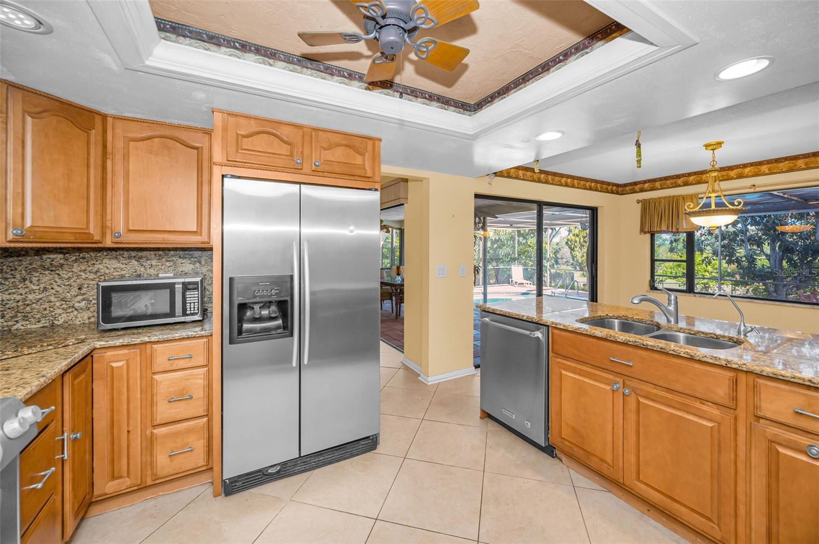 Listing photo id 20 for 760 Village Way