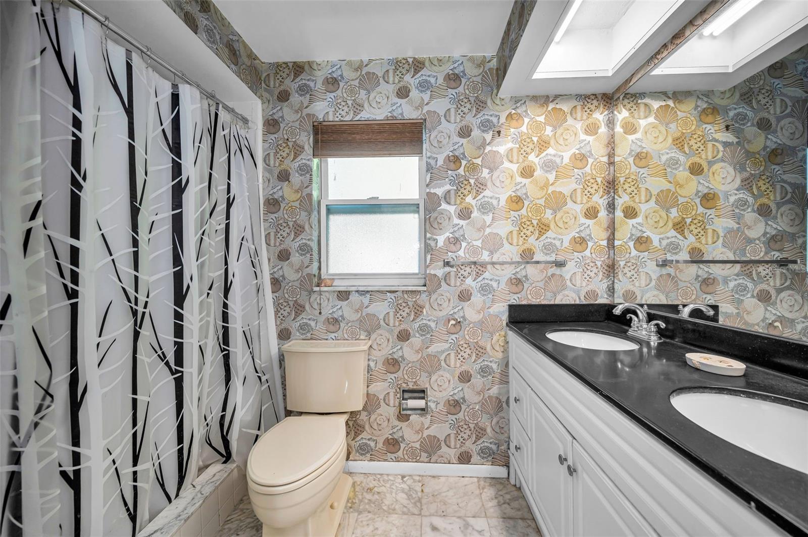 Listing photo id 27 for 760 Village Way