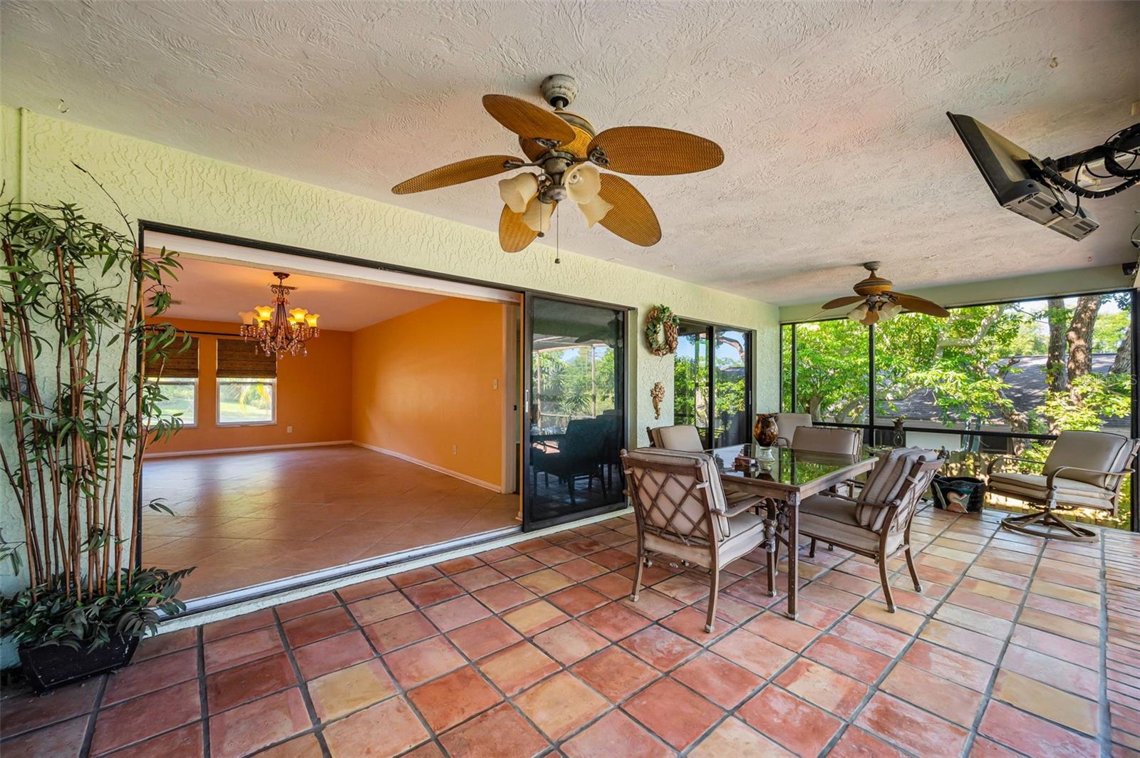 Listing photo id 33 for 760 Village Way