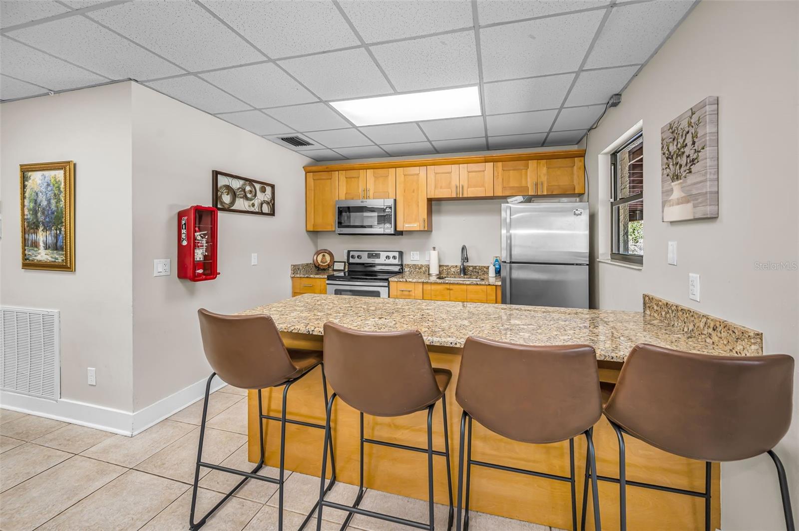 Listing photo id 62 for 760 Village Way