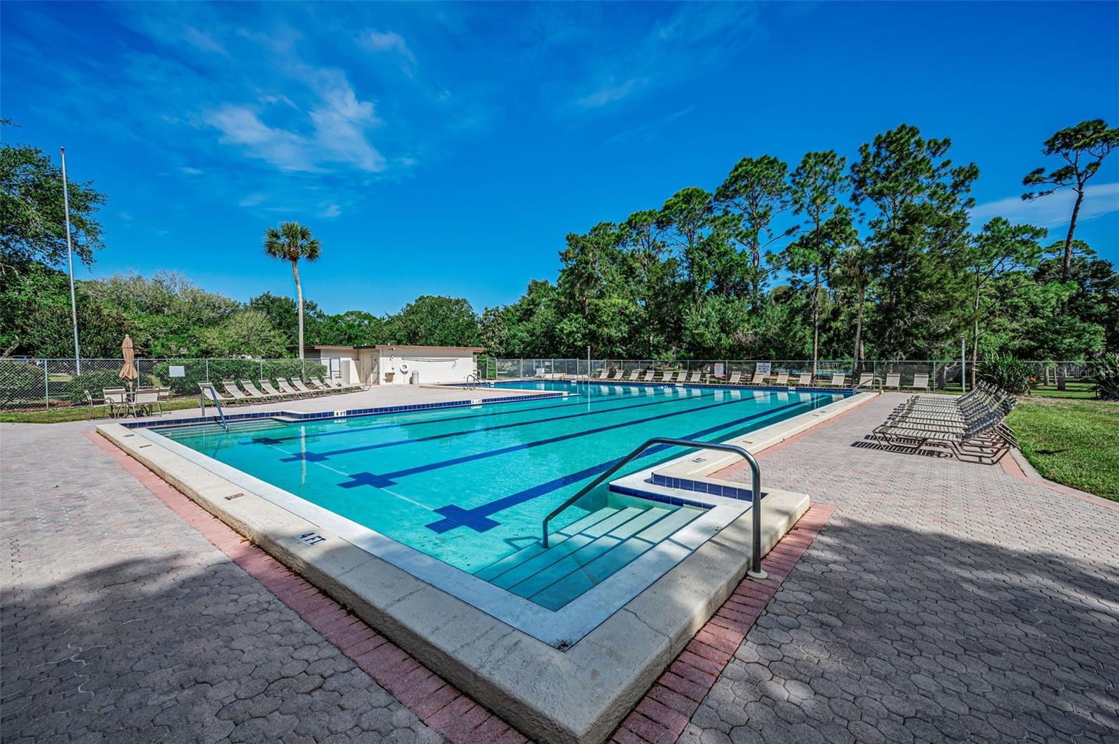 Listing photo id 66 for 760 Village Way