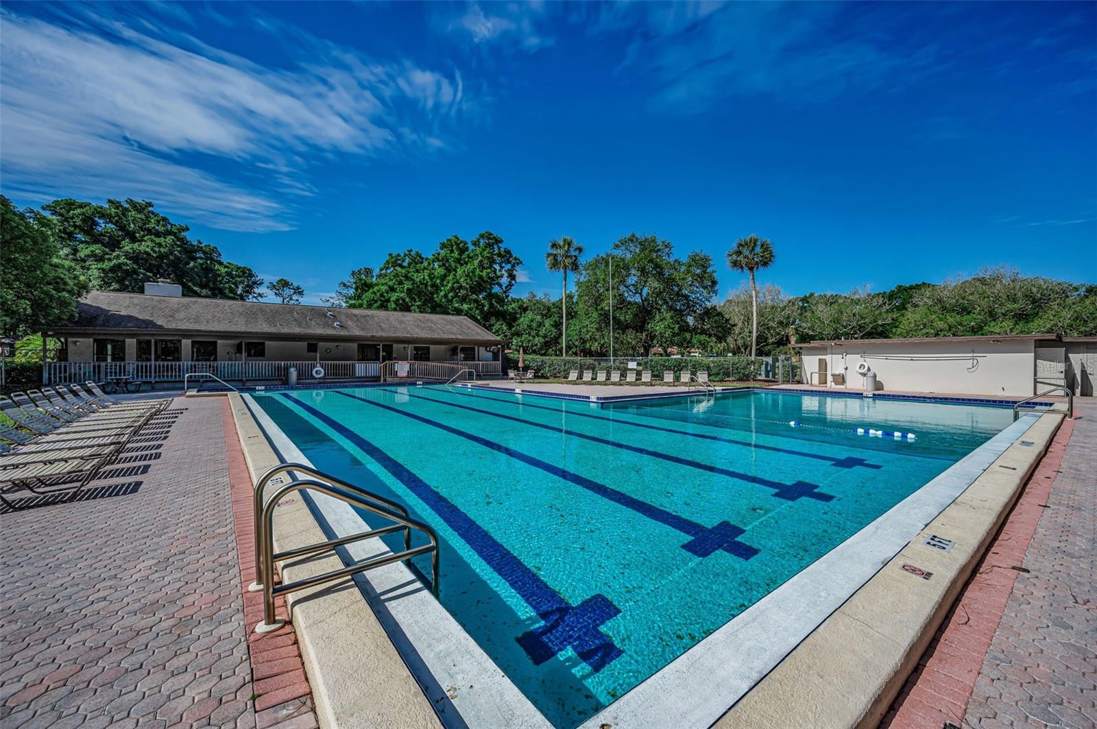 Listing photo id 68 for 760 Village Way