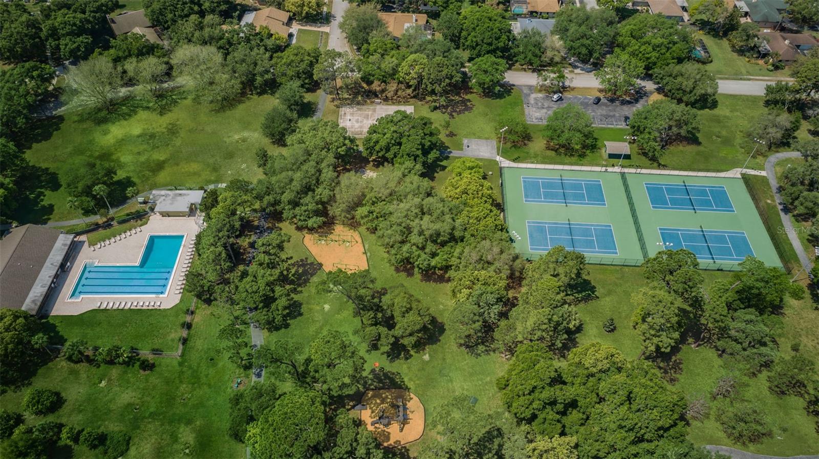 Listing photo id 76 for 760 Village Way