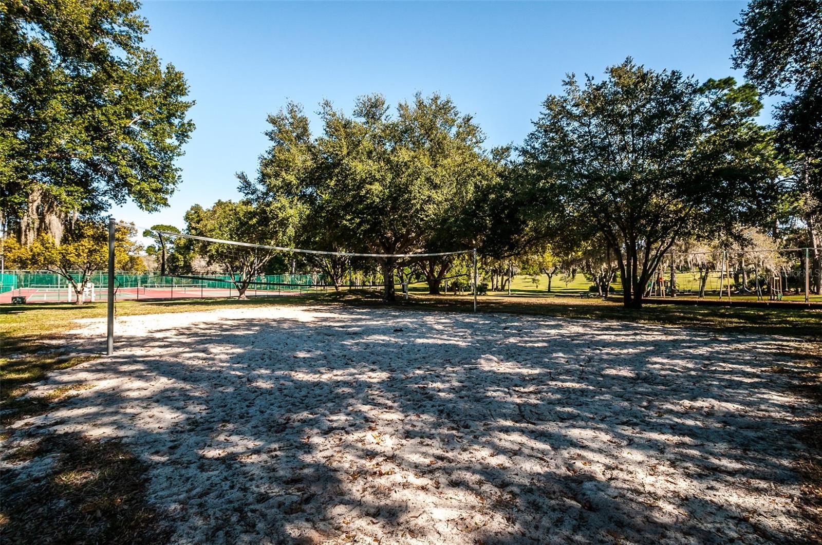 Listing photo id 90 for 760 Village Way