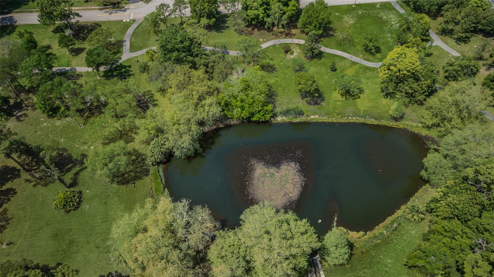 Listing photo id 96 for 760 Village Way