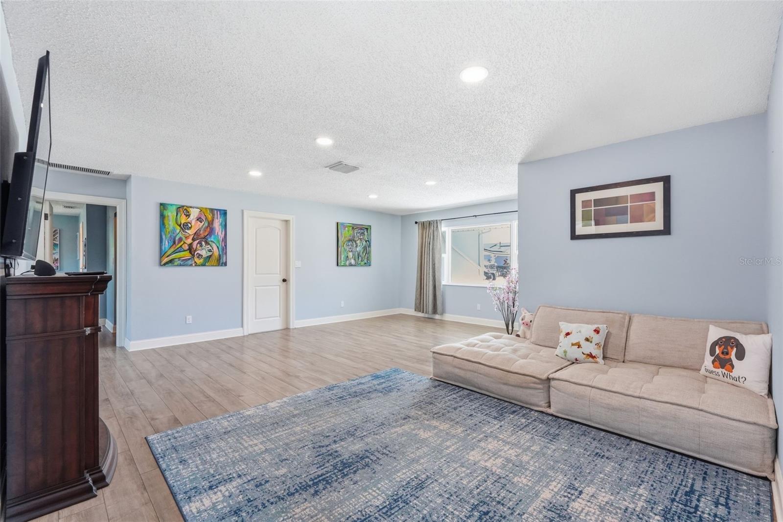 Image 11 of 49 For 9276 79th Avenue
