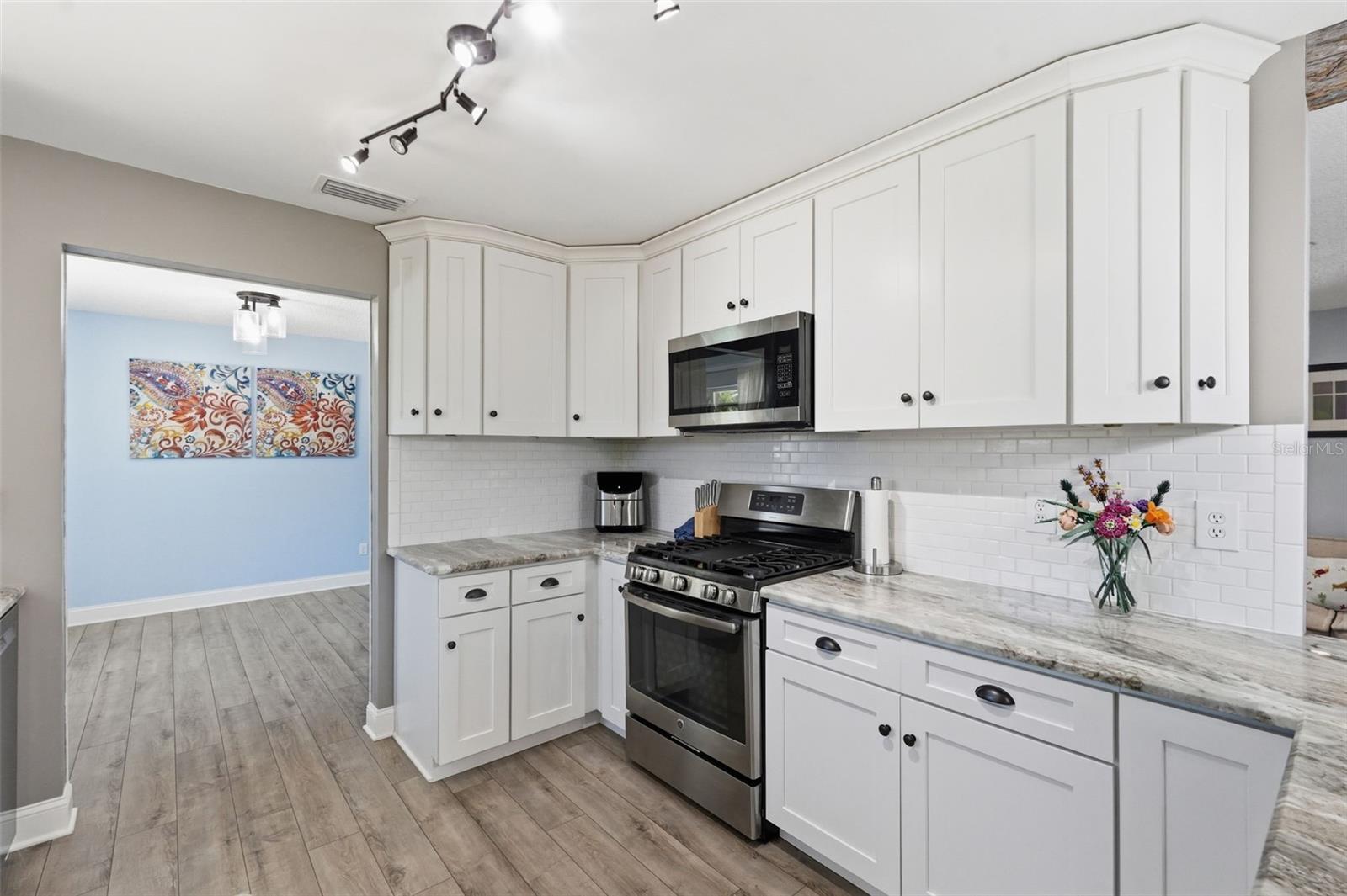 Image 20 of 49 For 9276 79th Avenue