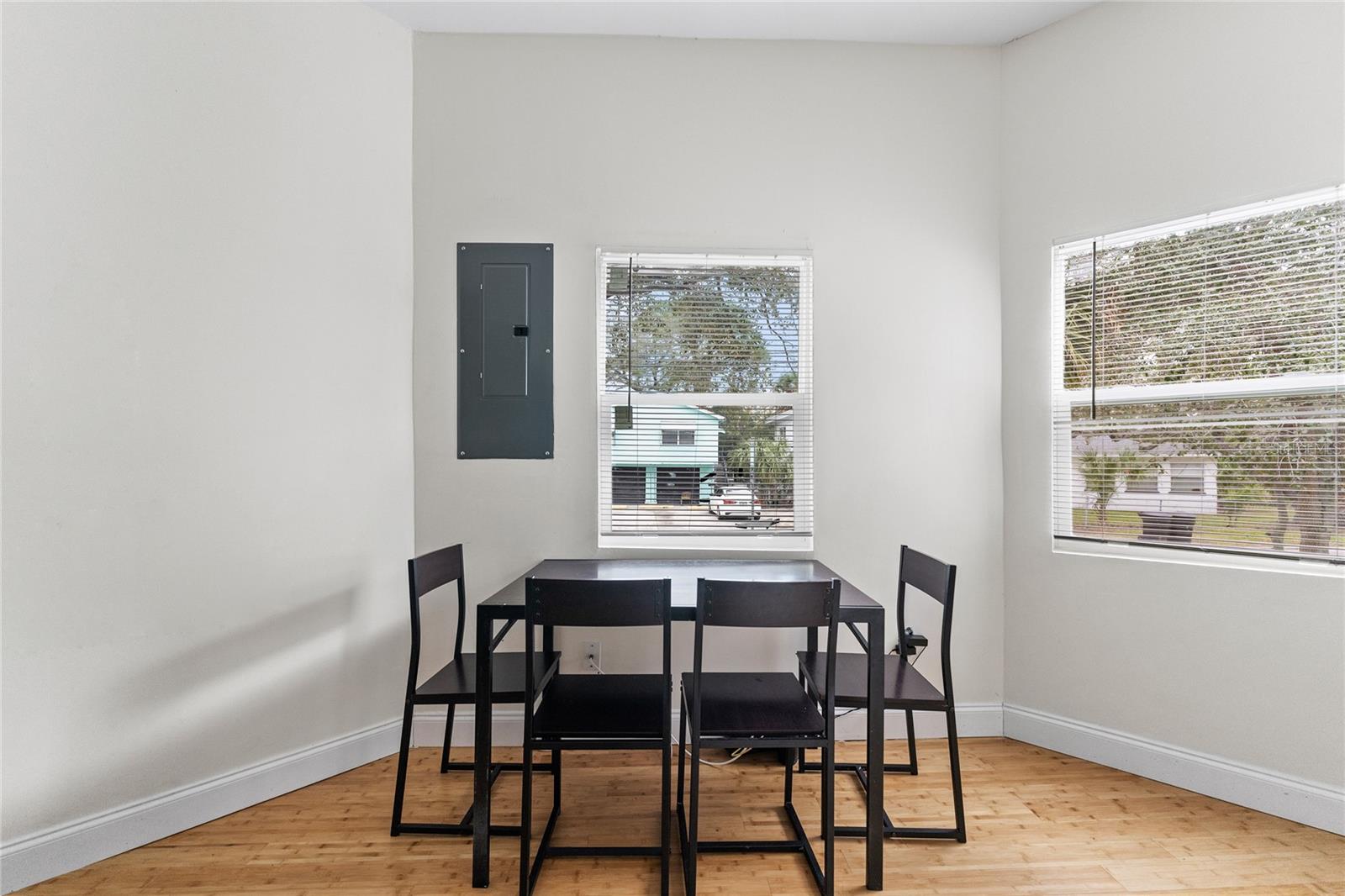 Image 12 of 43 For 680 25th Avenue S