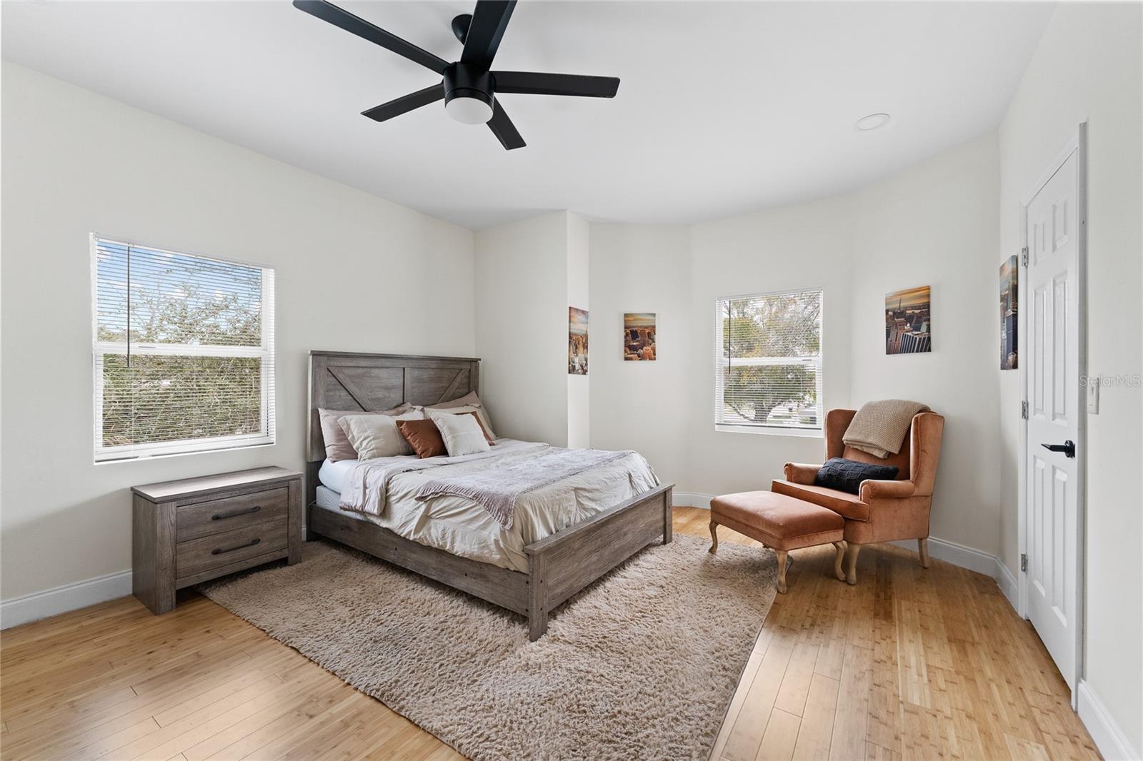 Image 24 of 43 For 680 25th Avenue S