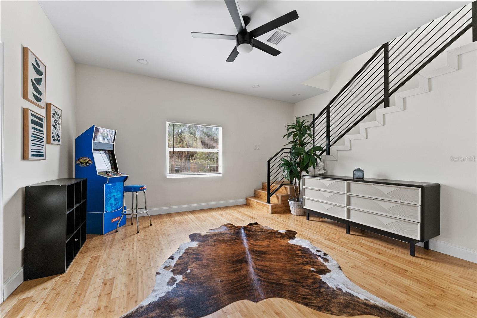 Image 3 of 43 For 680 25th Avenue S