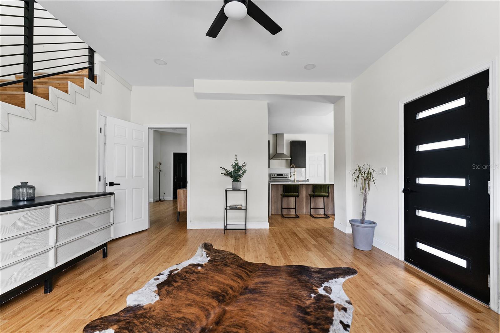 Image 4 of 43 For 680 25th Avenue S