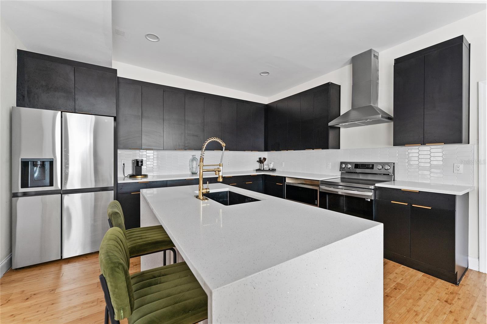 Image 7 of 43 For 680 25th Avenue S