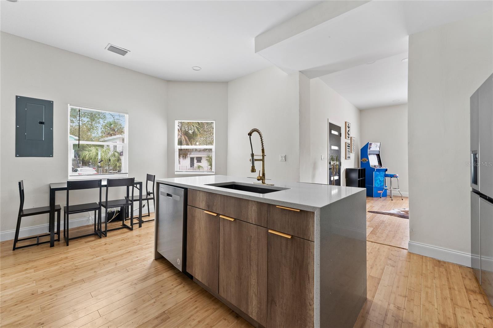 Image 9 of 43 For 680 25th Avenue S