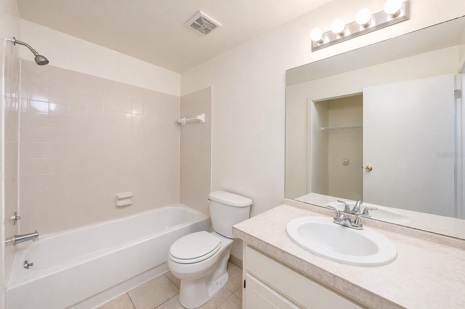 Image 5 of 8 For 3141 Huron Avenue B