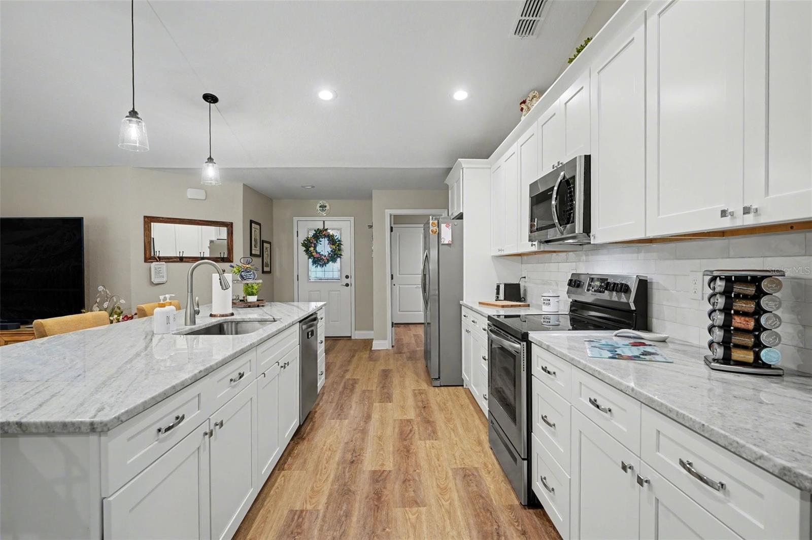 Image 4 of 14 For 7405 Park Byrd Road