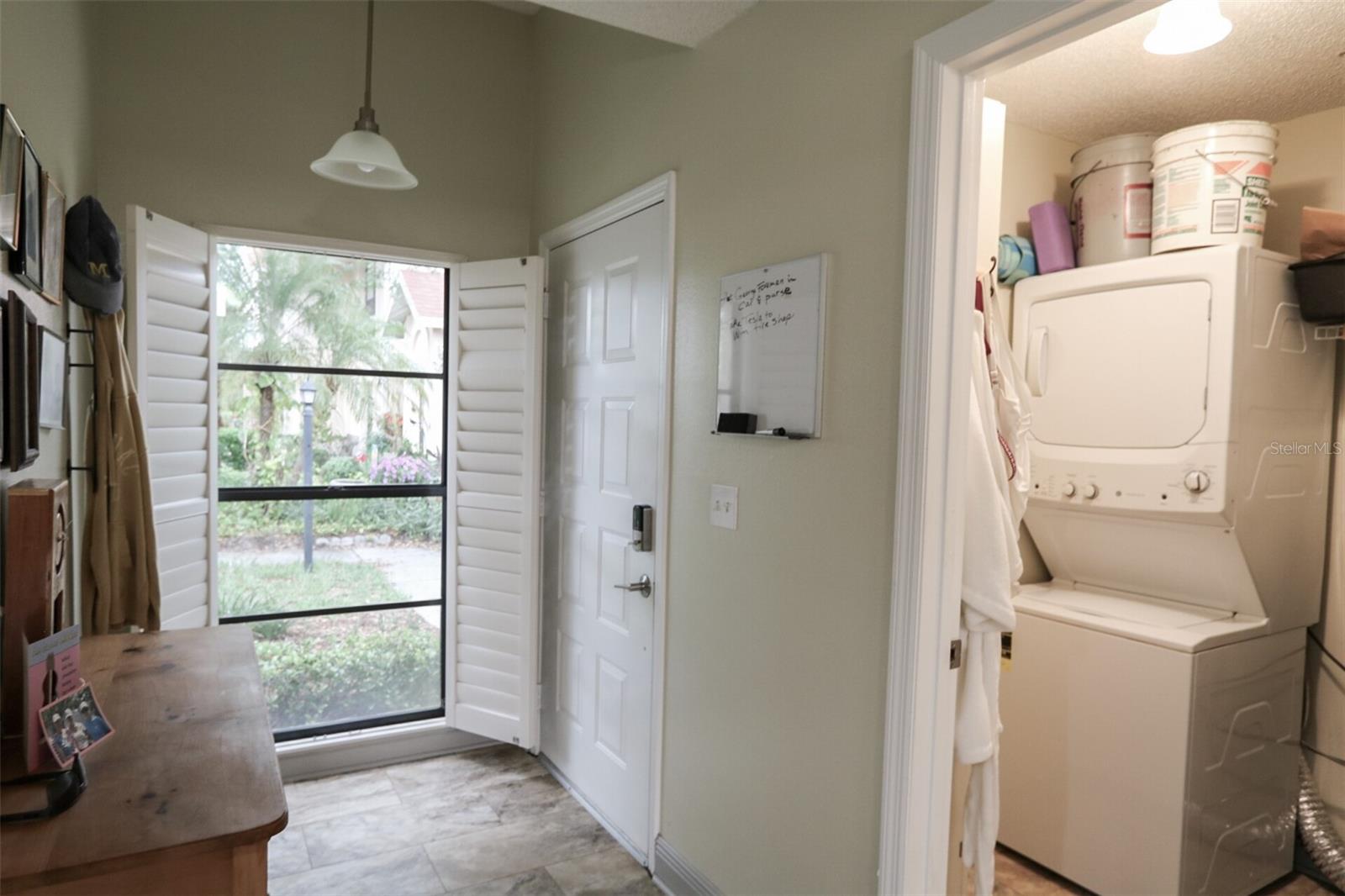 Image 17 of 26 For 323 Knottwood Court 1