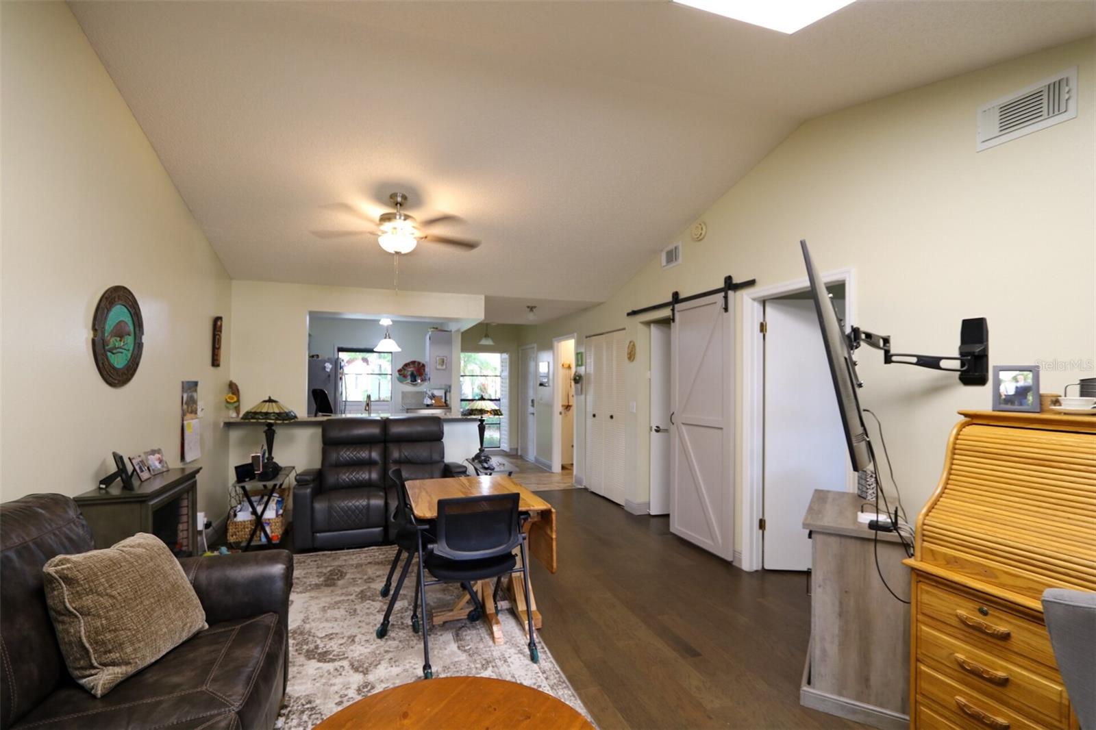 Image 3 of 26 For 323 Knottwood Court 1