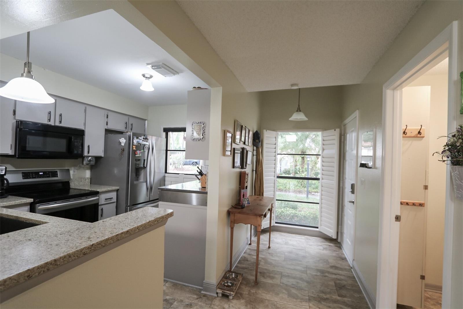 Image 4 of 26 For 323 Knottwood Court 1