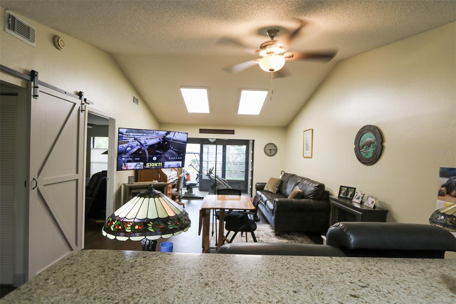 Image 9 of 26 For 323 Knottwood Court 1