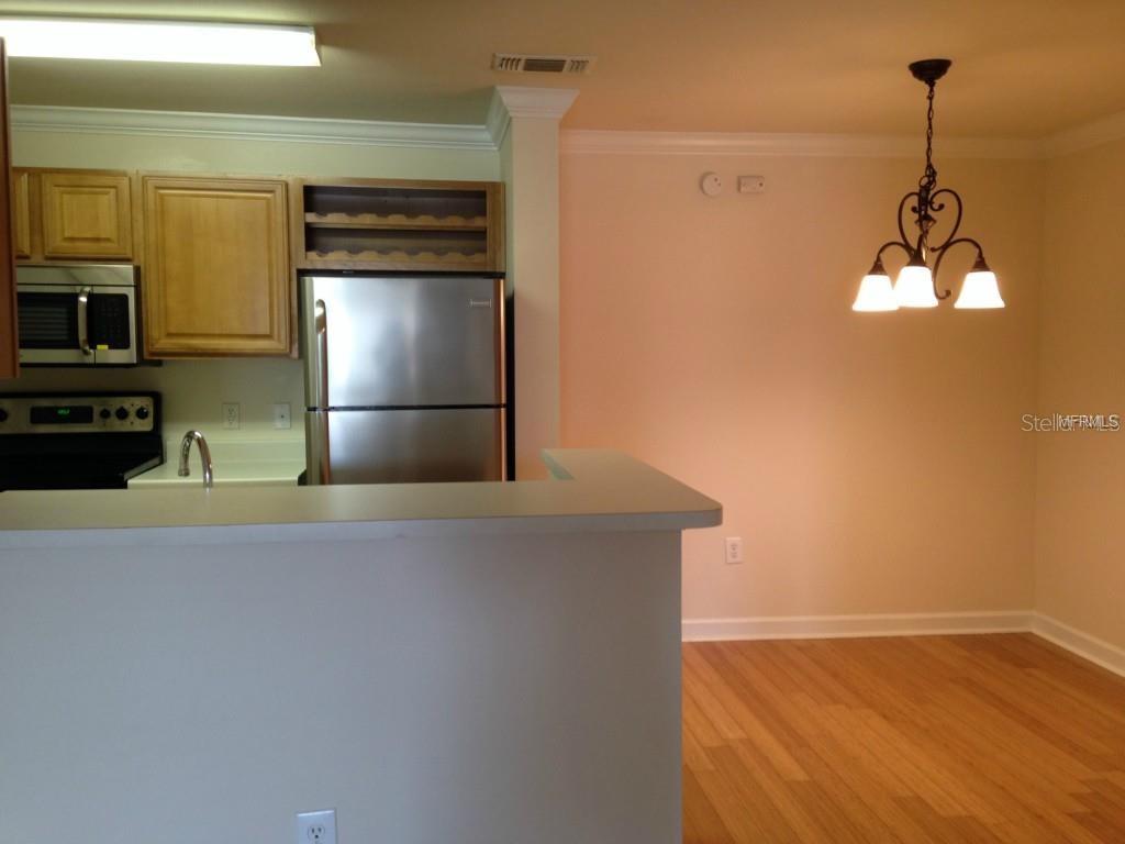 Image 5 of 17 For 18147 Sterling Gate Circle 18147